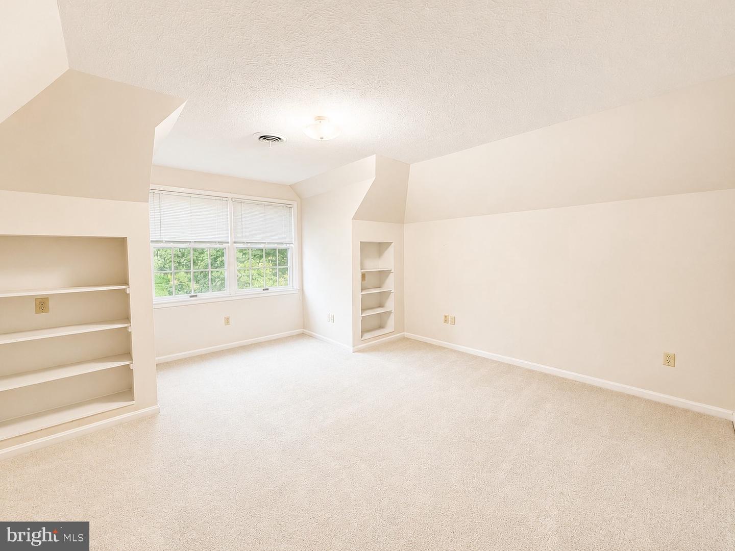 1022 Cherrywood Ave Property Photo 34