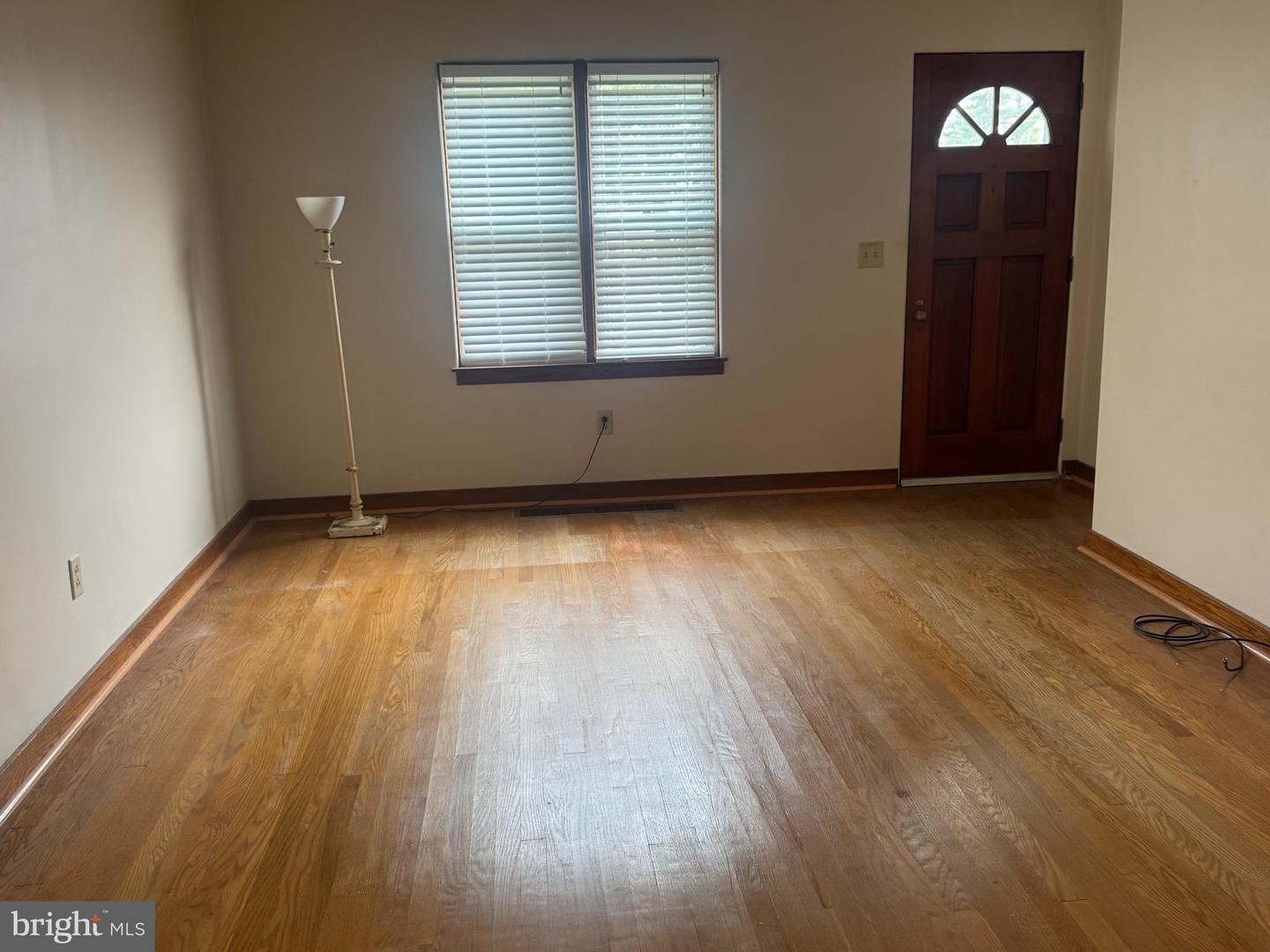 1014 Kent Ave Property Photo 6