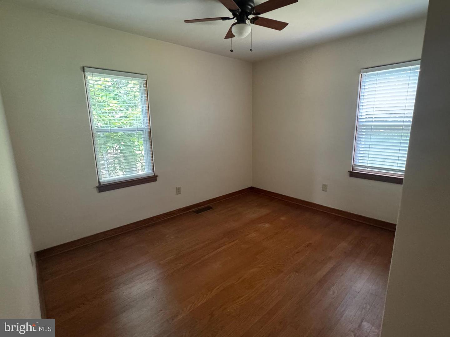 1014 Kent Ave Property Photo 11