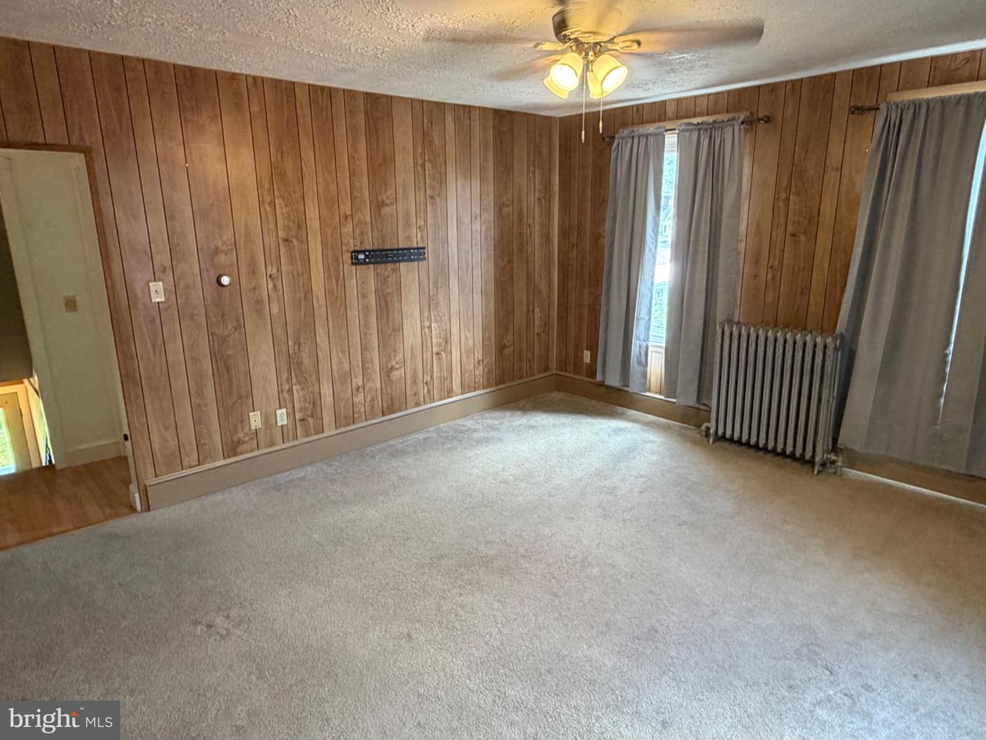 920 Bedford St Property Photo 8