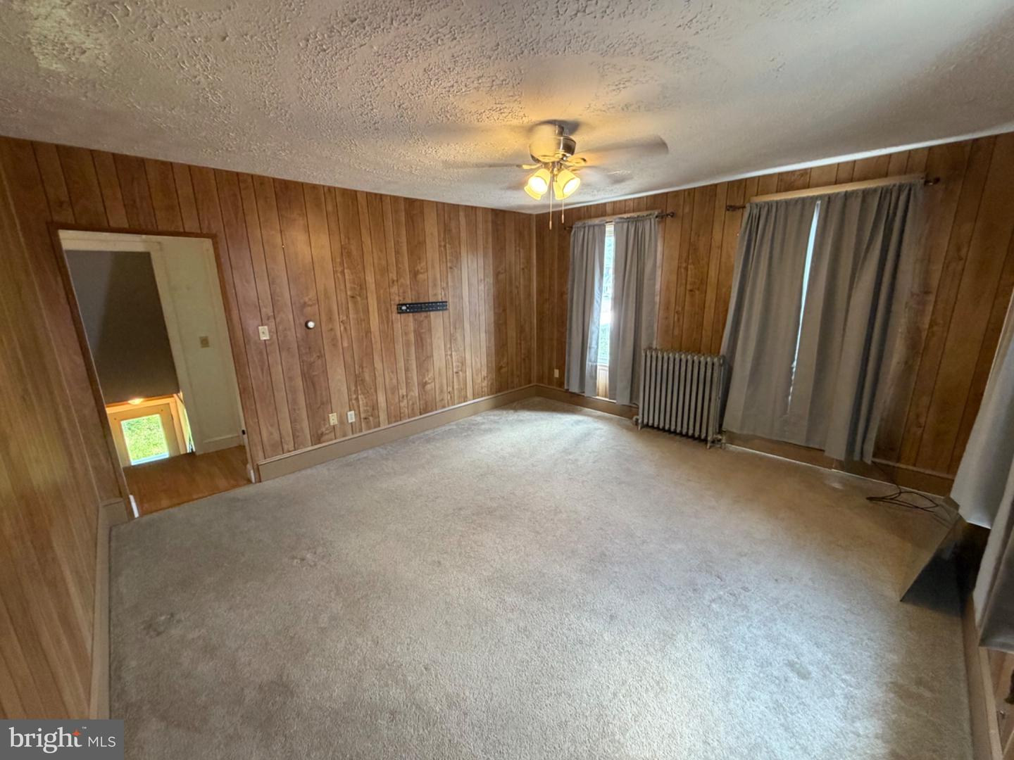 920 Bedford St Property Photo 9