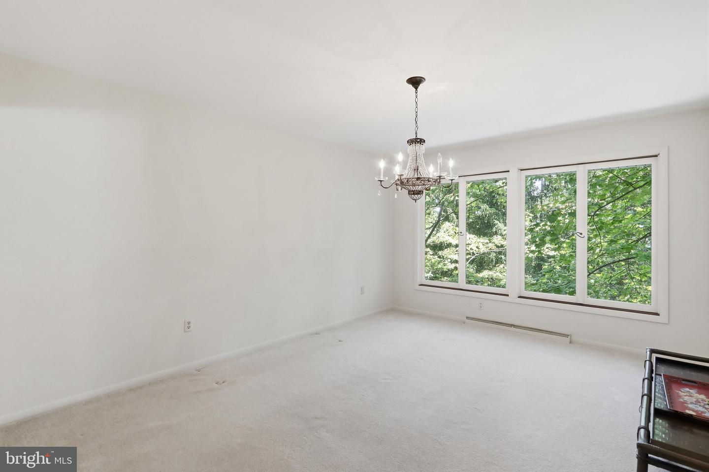 935 Dingle Park Dr Property Photo 10