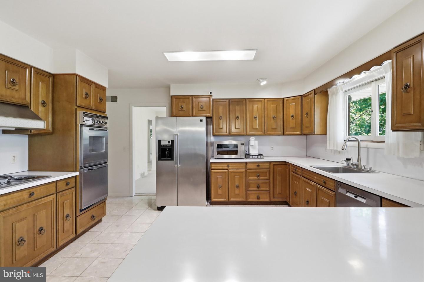 935 Dingle Park Dr Property Photo 16