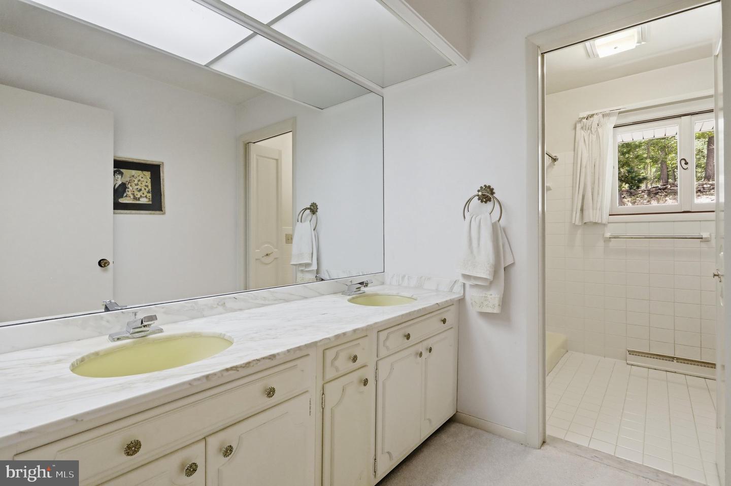 935 Dingle Park Dr Property Photo 28