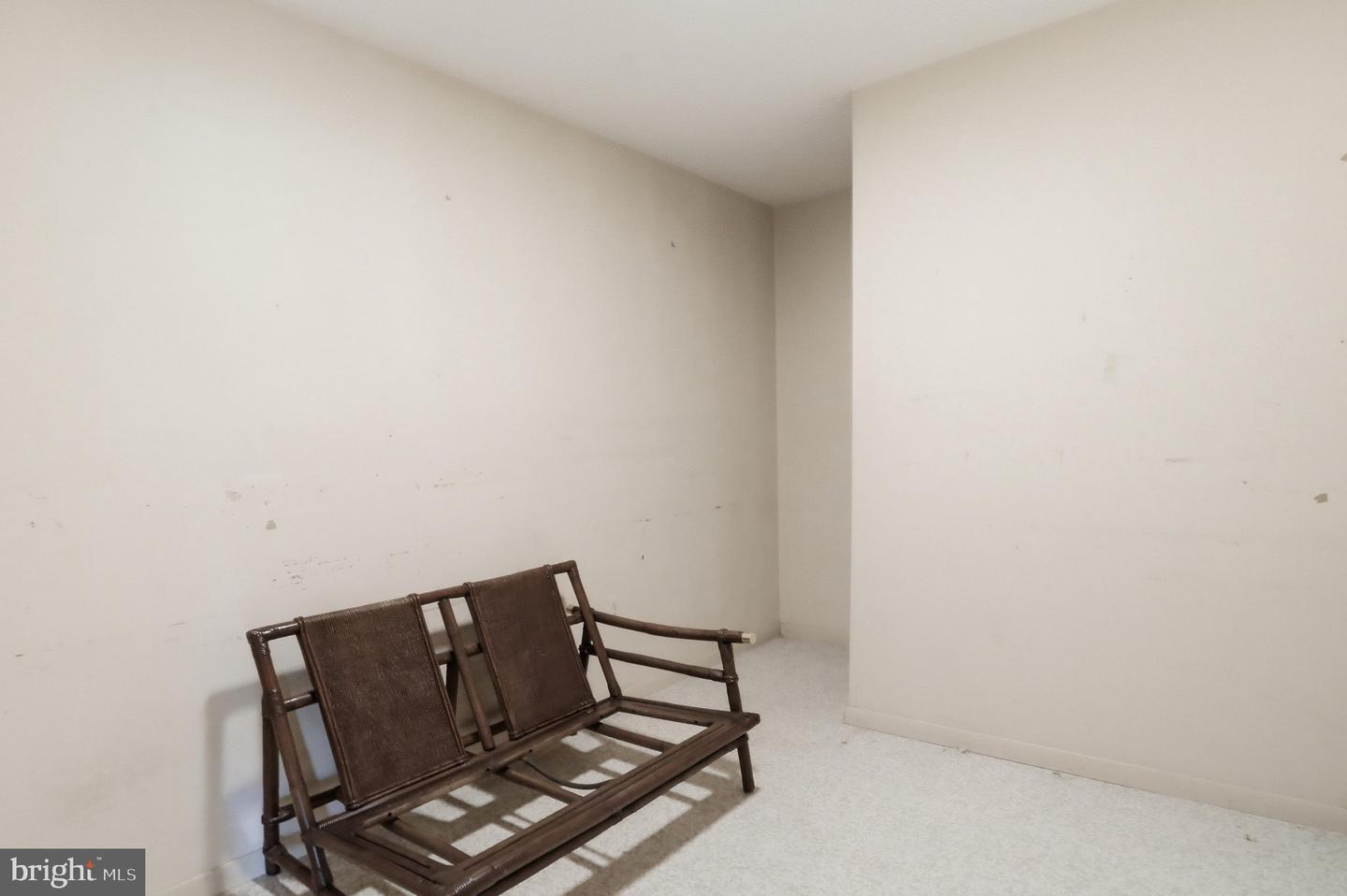 935 Dingle Park Dr Property Photo 39