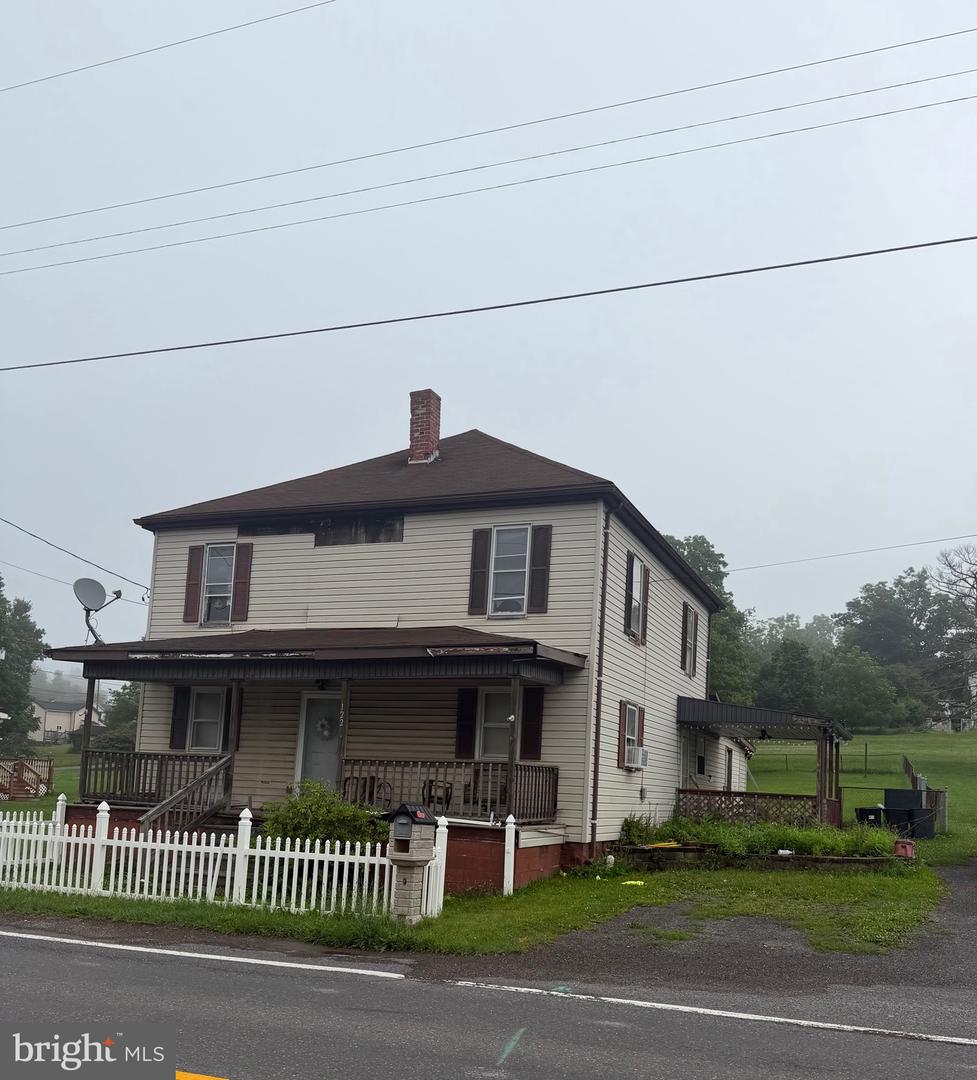 122 Walnut St Property Photo 1