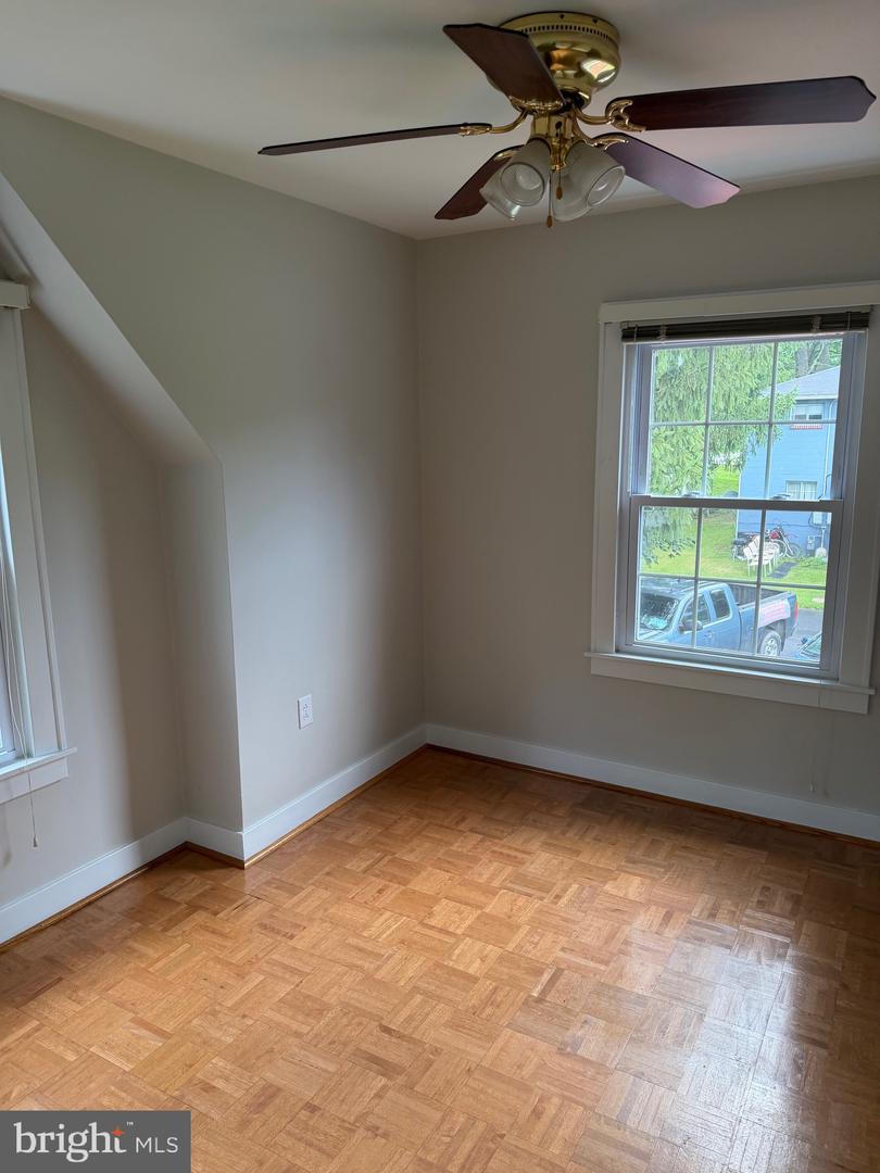 13925 Ellerslie Rd Property Photo 11