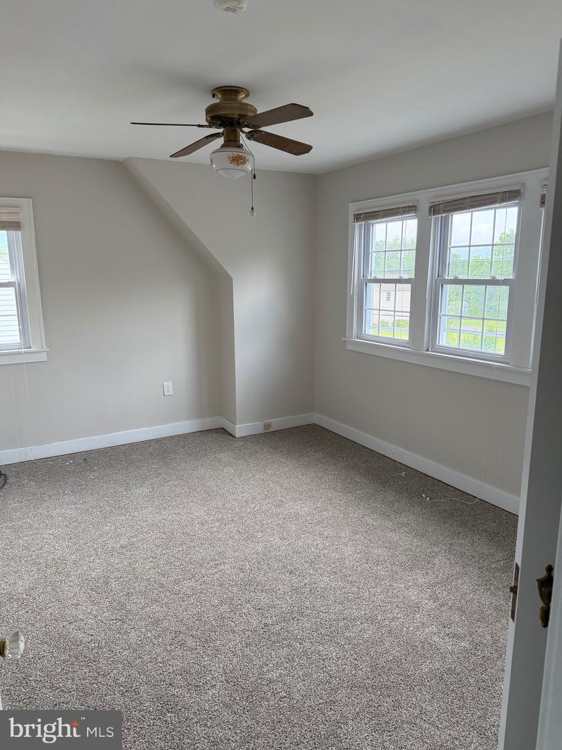 13925 Ellerslie Rd Property Photo 16