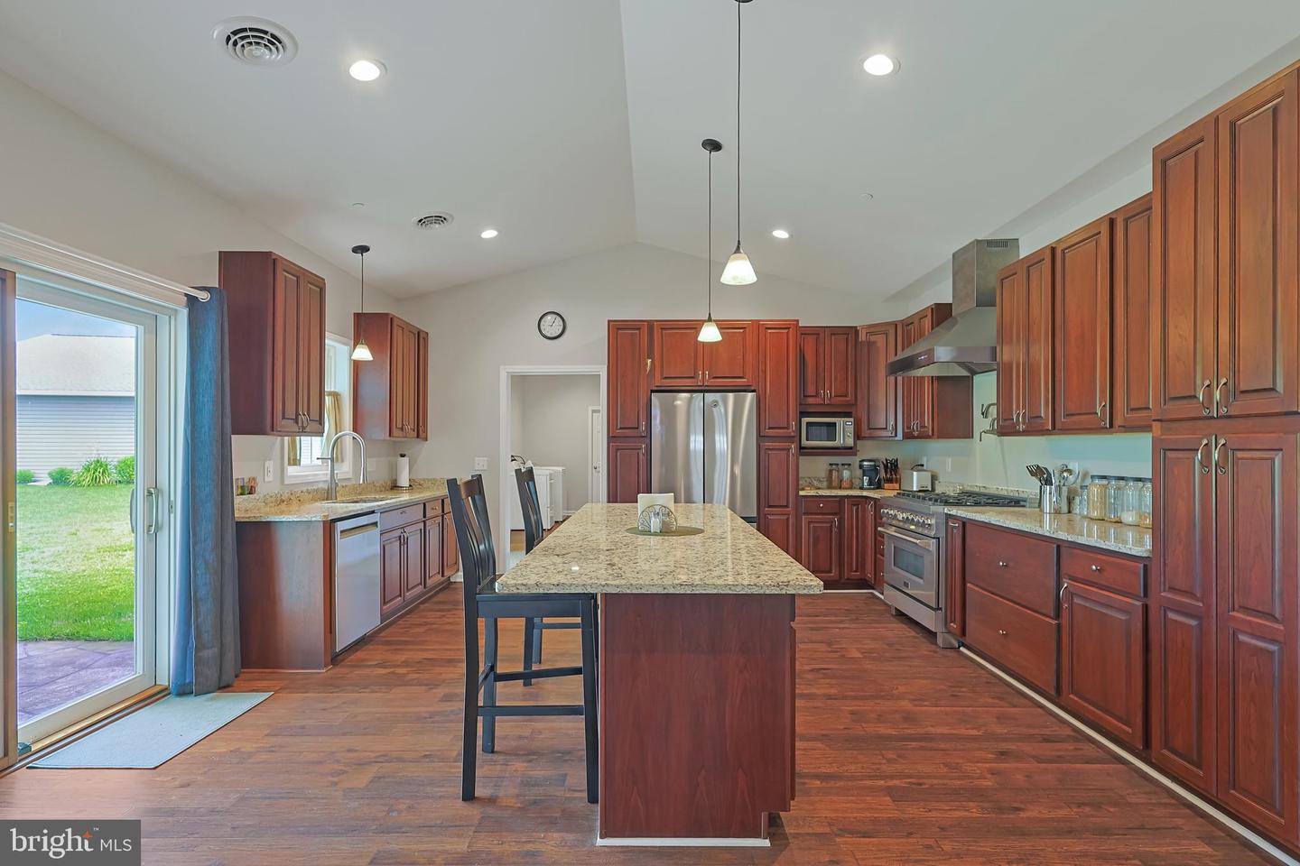 93 Candlewick Ct Property Photo 11