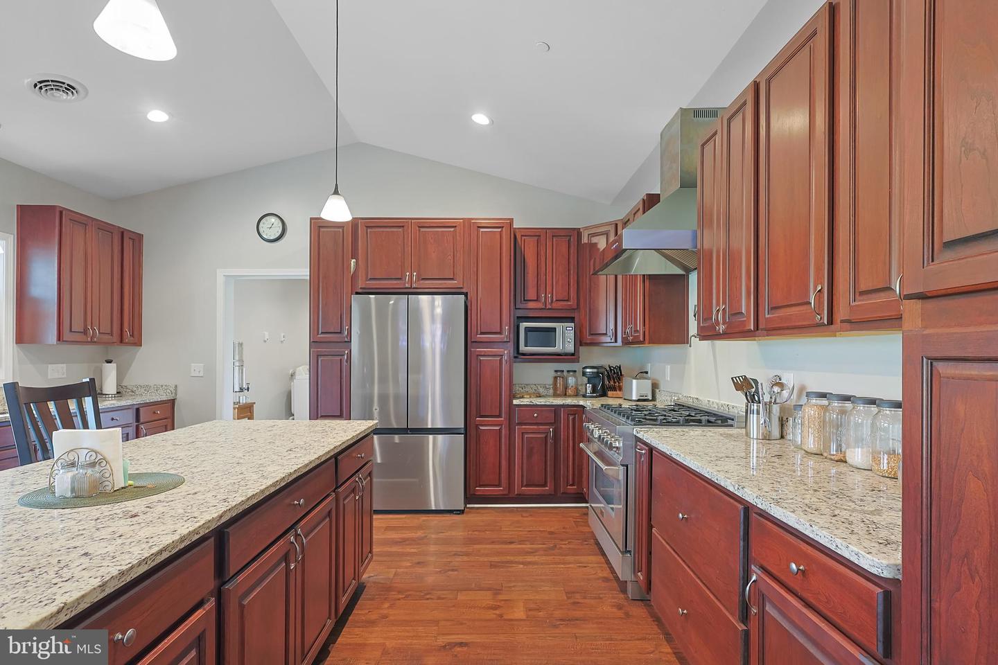 93 Candlewick Ct Property Photo 13