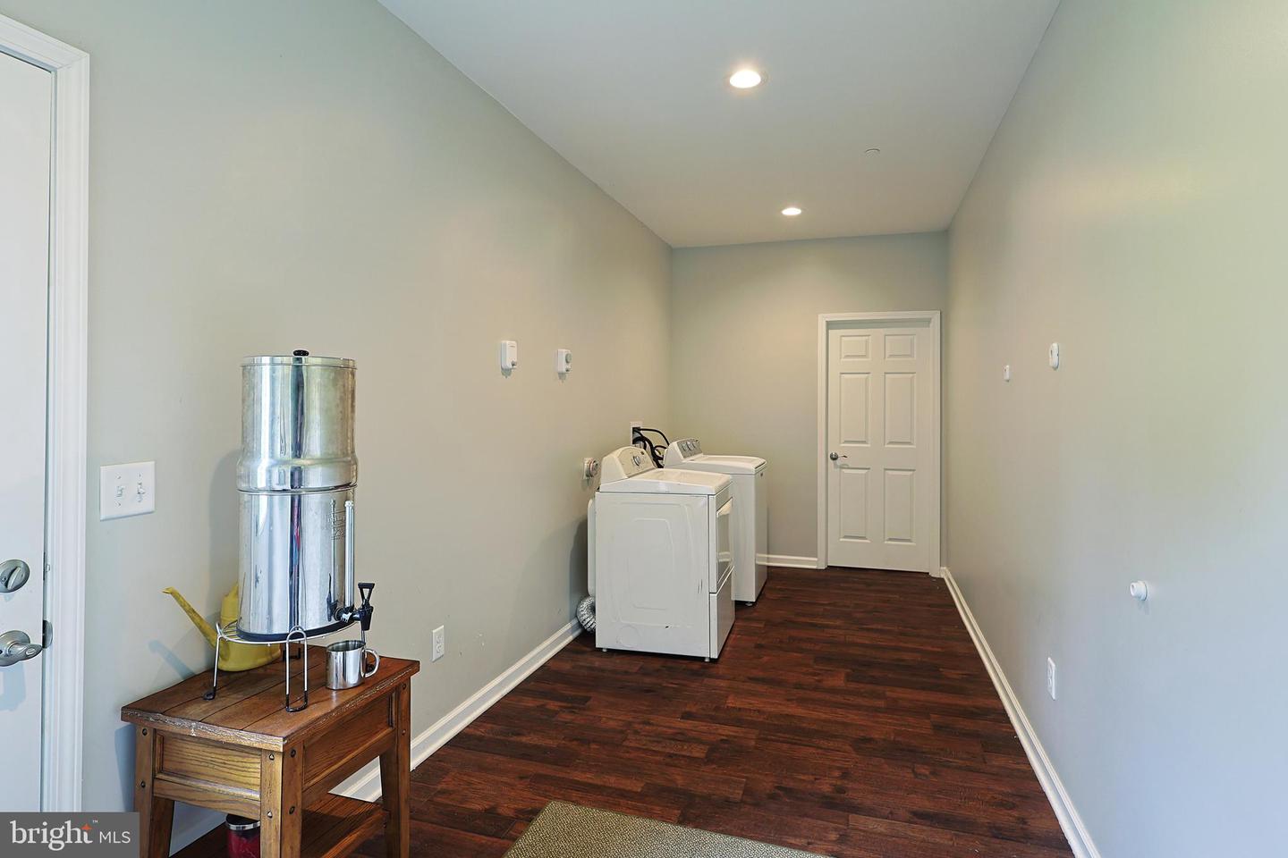 93 Candlewick Ct Property Photo 32