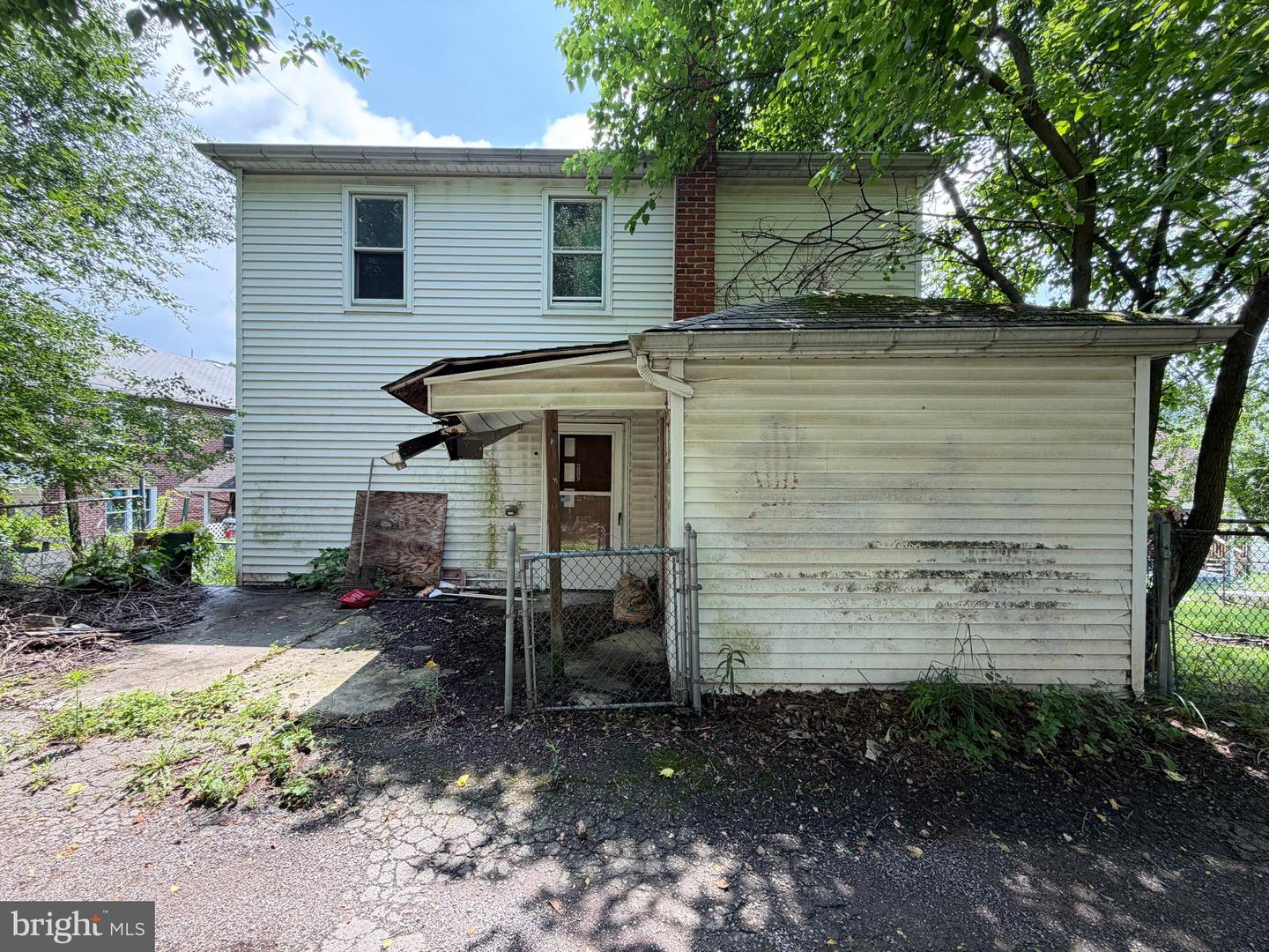 638-1/2 LINCOLN ST Property Photo 1