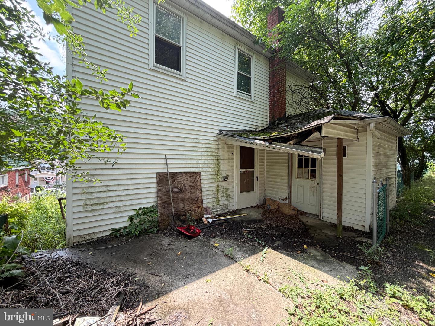 638-1/2 Lincoln St Property Photo 3