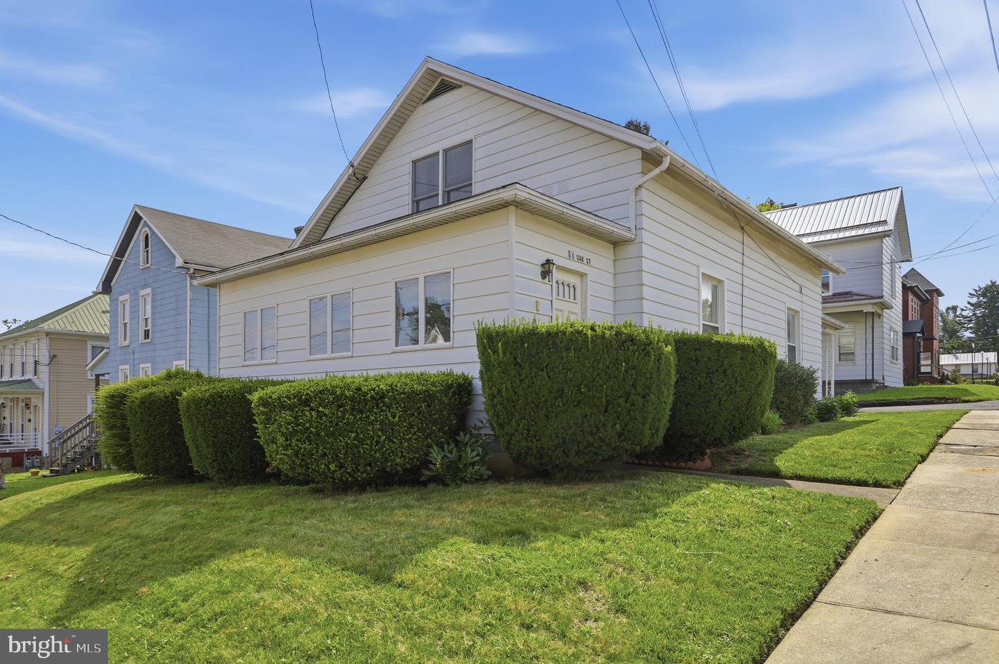 86 OAK ST Property Photo 1