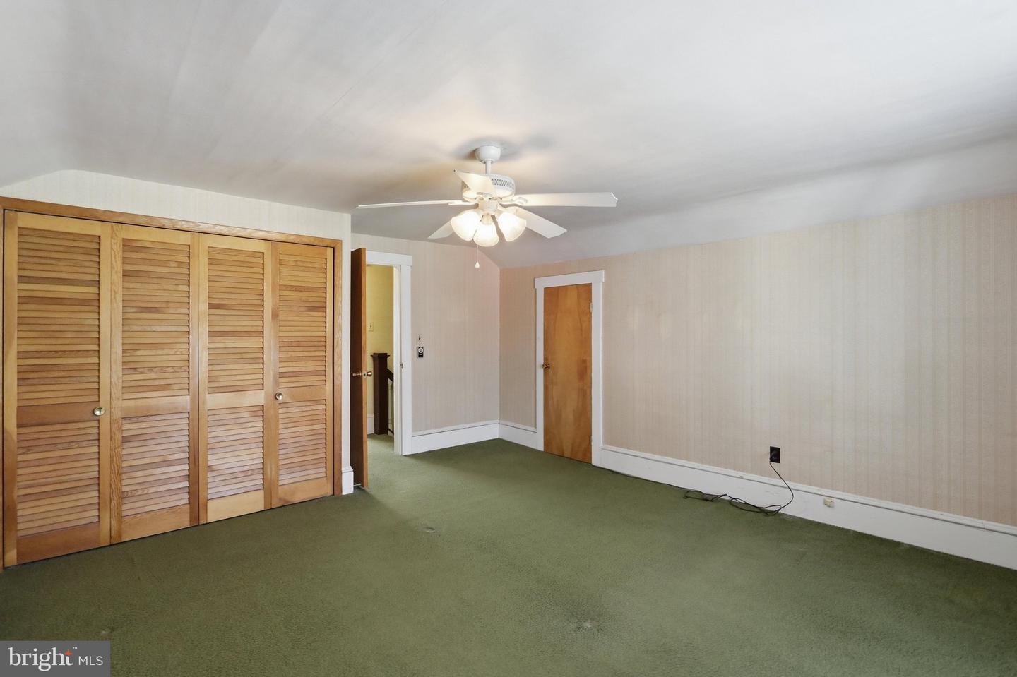 86 Oak St Property Photo 31