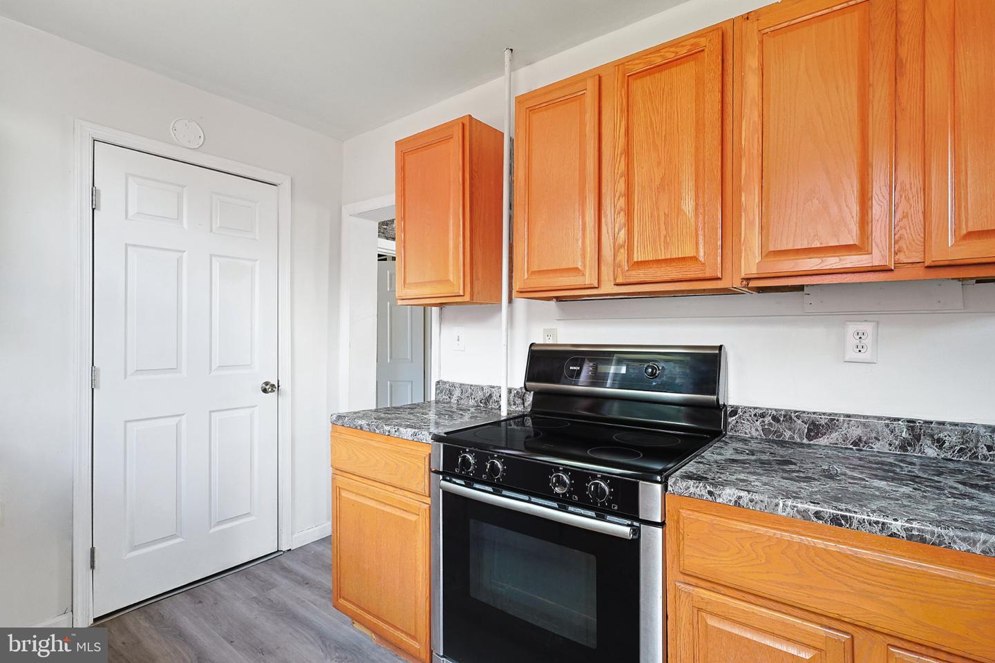 34 Maple St Property Photo 6
