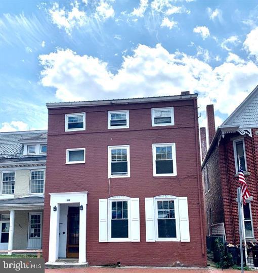 302 Decatur St #apt. 2 Property Photo 2