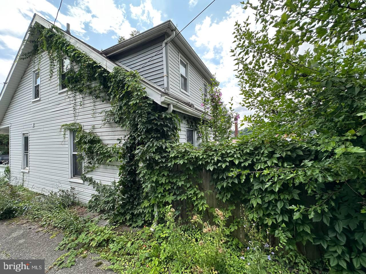 308 Franklin St Property Photo 11