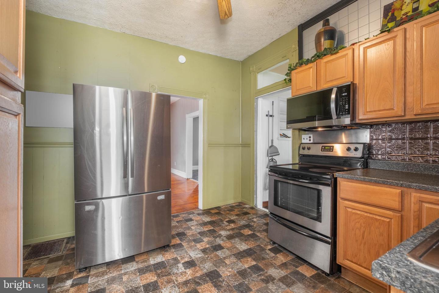 121 Humbird St Property Photo 24