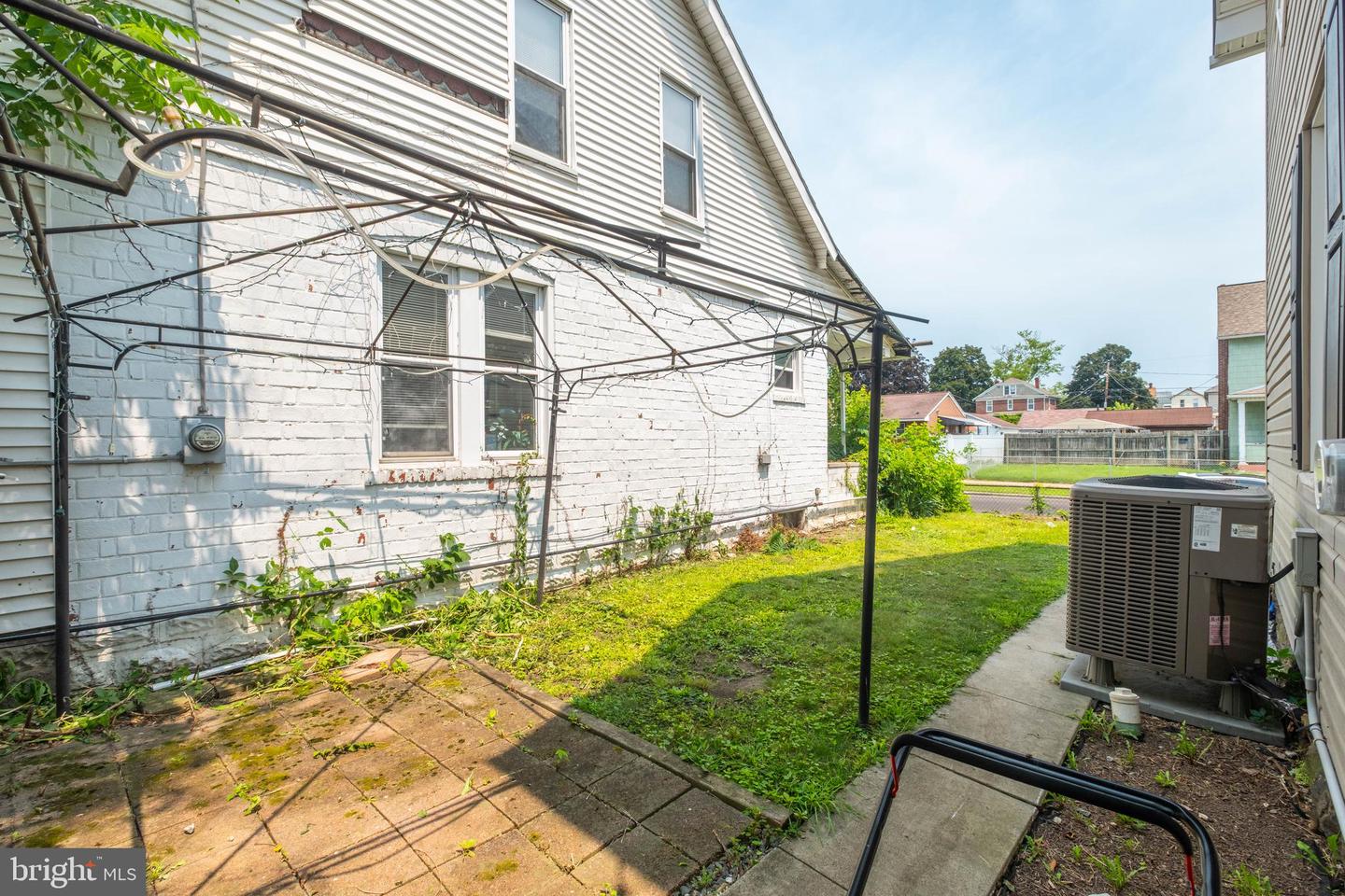 121 Humbird St Property Photo 47