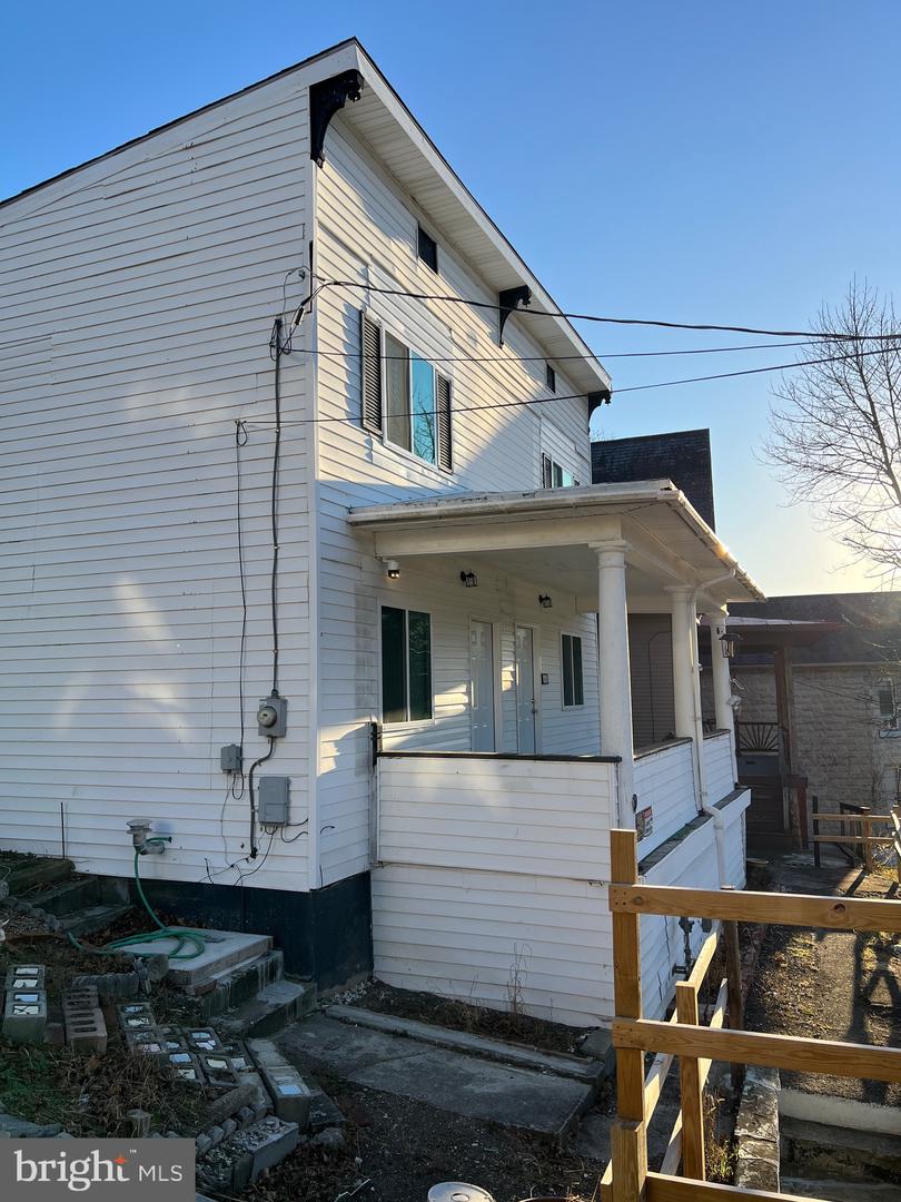 465 Baltimore Ave Property Photo 3