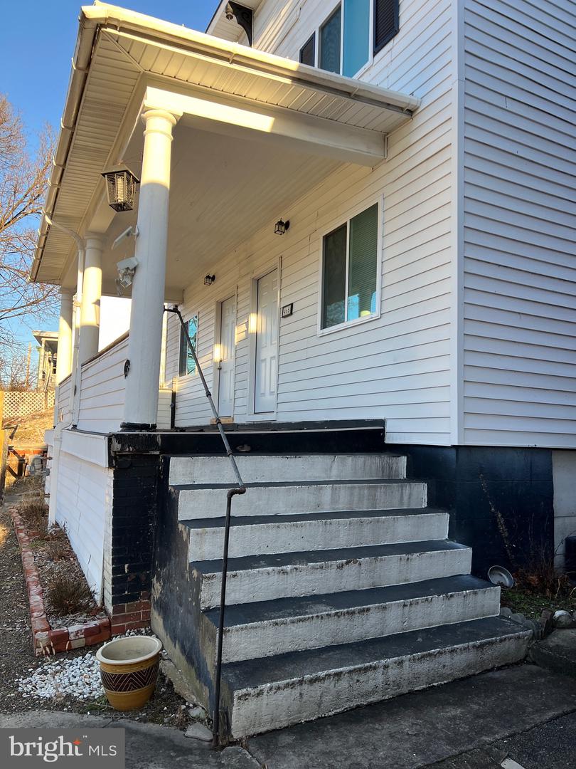 465 Baltimore Ave Property Photo 5