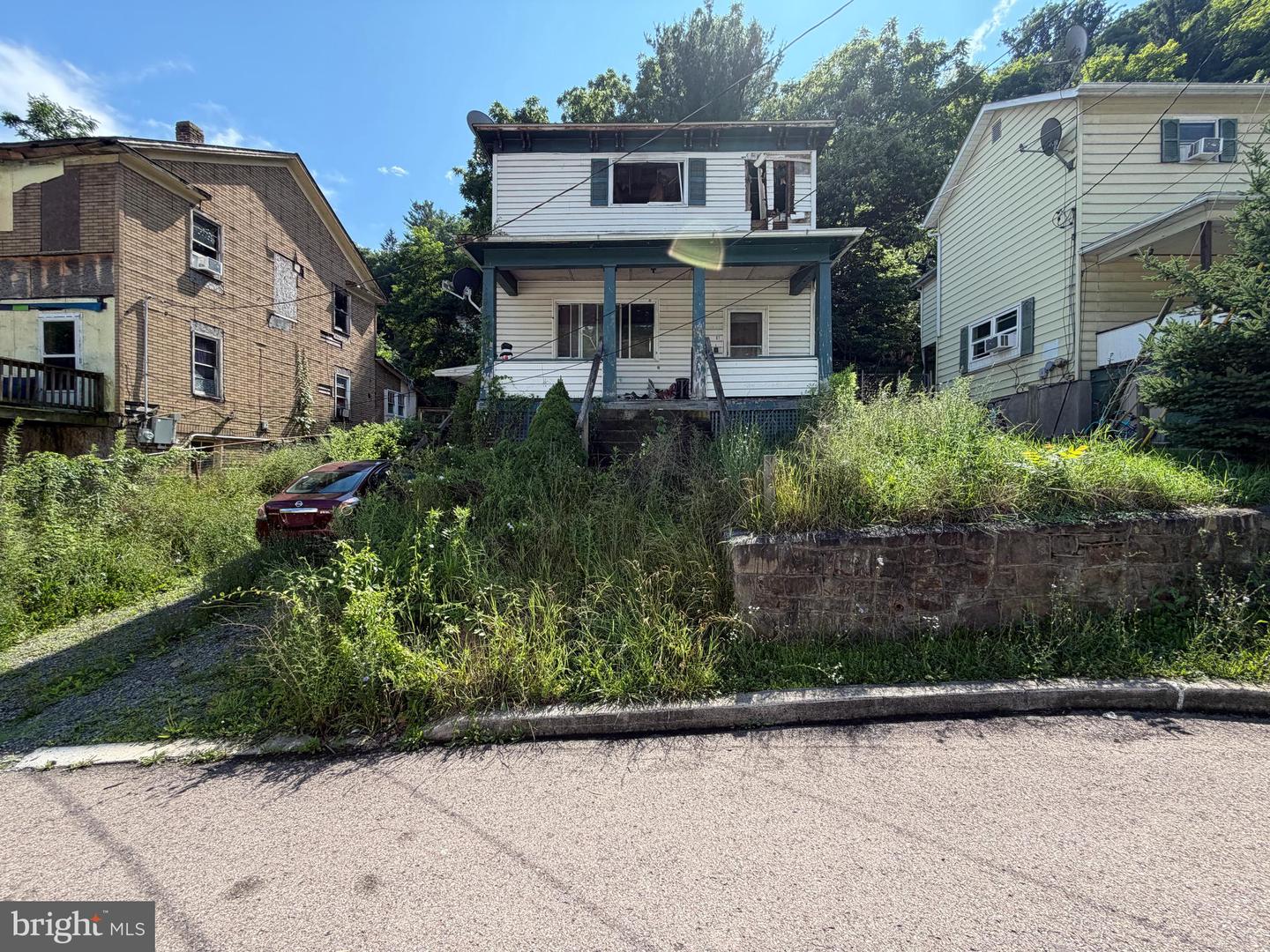 87 Douglas Ave Property Photo 1