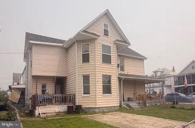 319 Grand Ave Property Photo 4