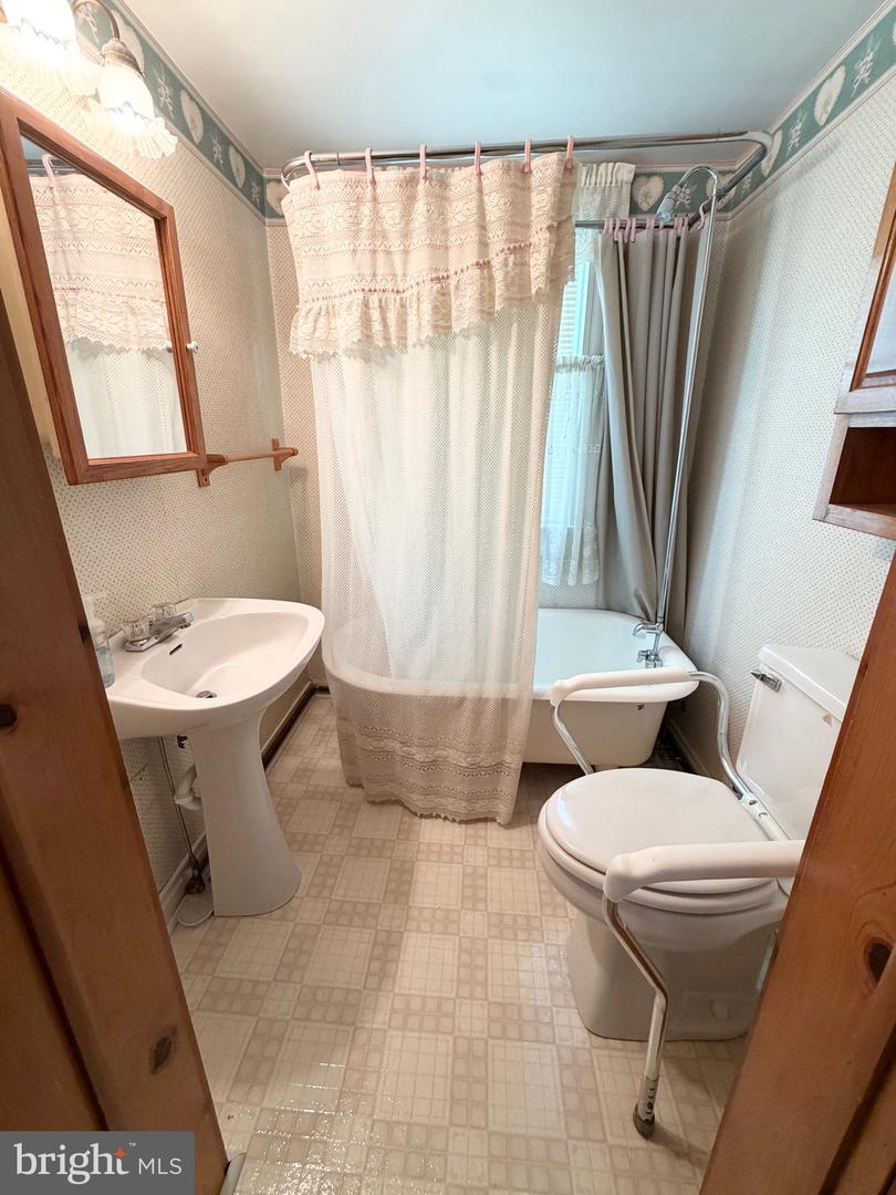 100 Mount Pleasant St Property Photo 15