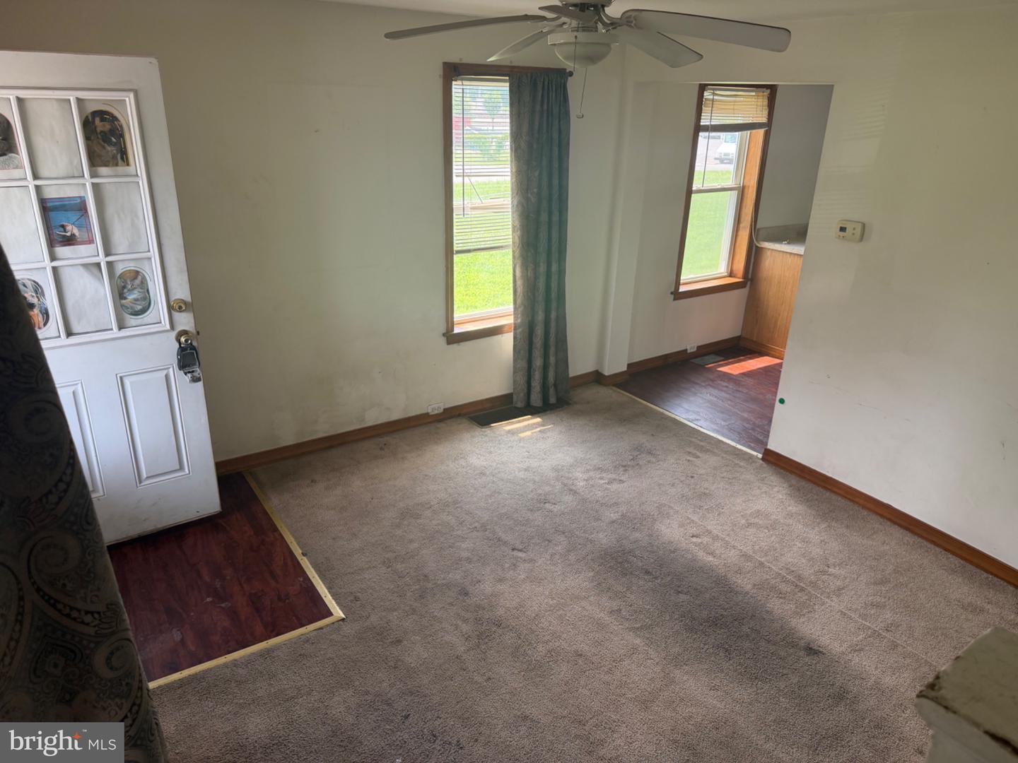 313 S Cedar St Property Photo 4