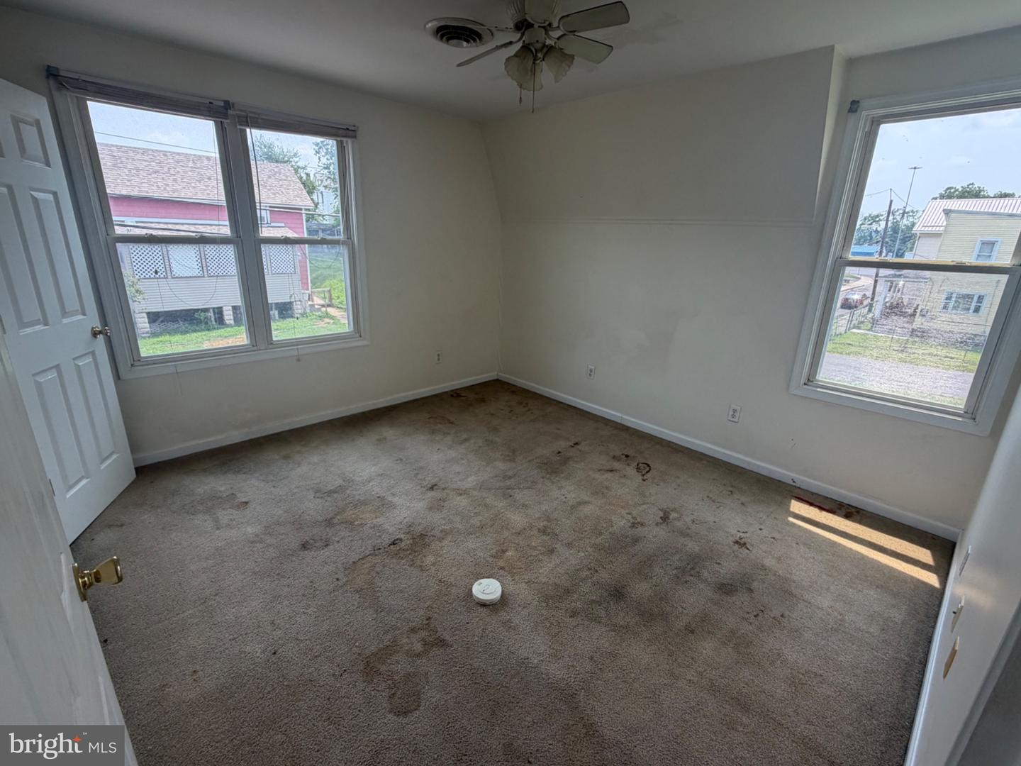 313 S Cedar St Property Photo 12