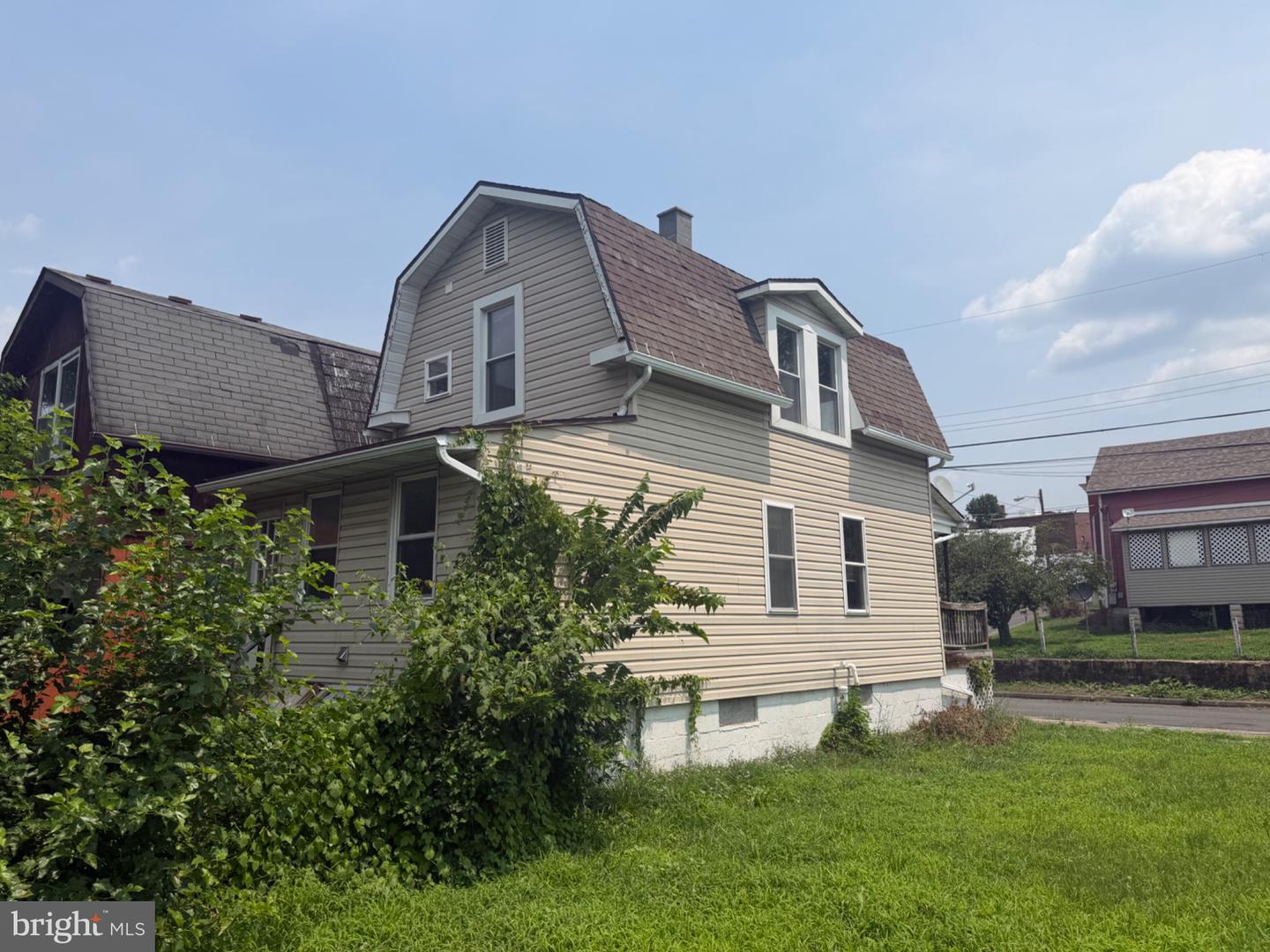313 S Cedar St Property Photo 15