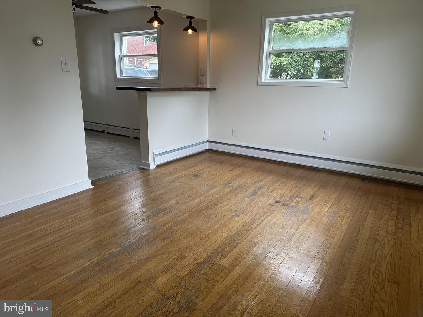 626 Elwood St Property Photo 10