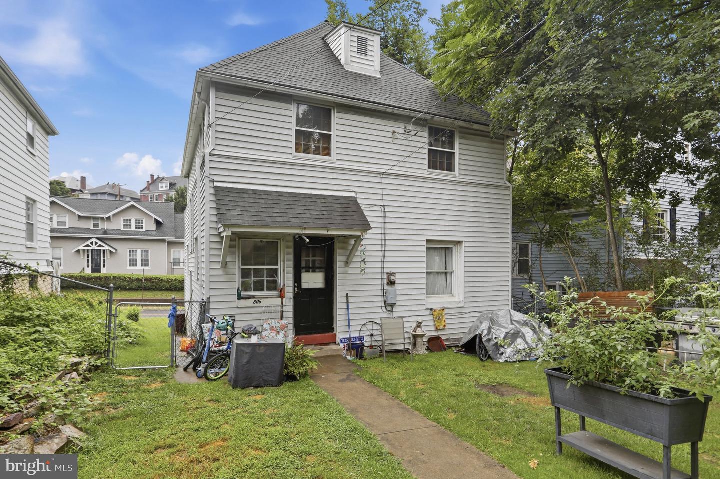 805 Fayette St Property Photo 5