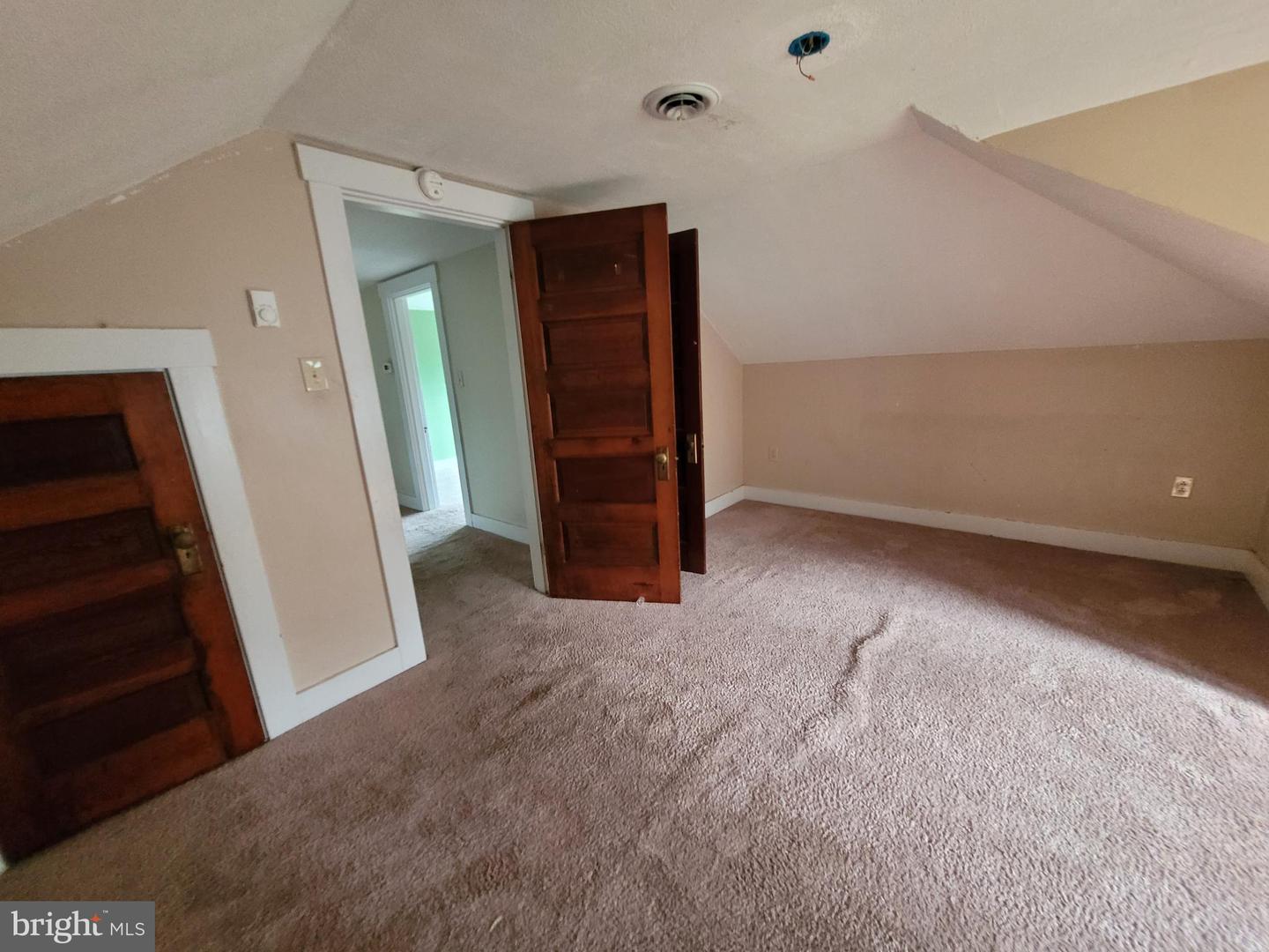 885 Braddock Rd Property Photo 32