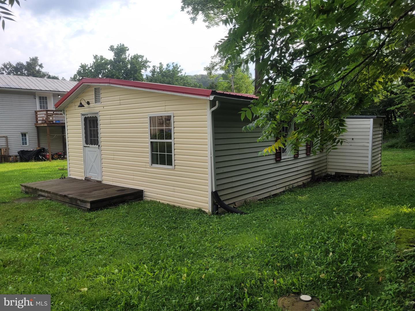 14507 Cedar St Property Photo 5