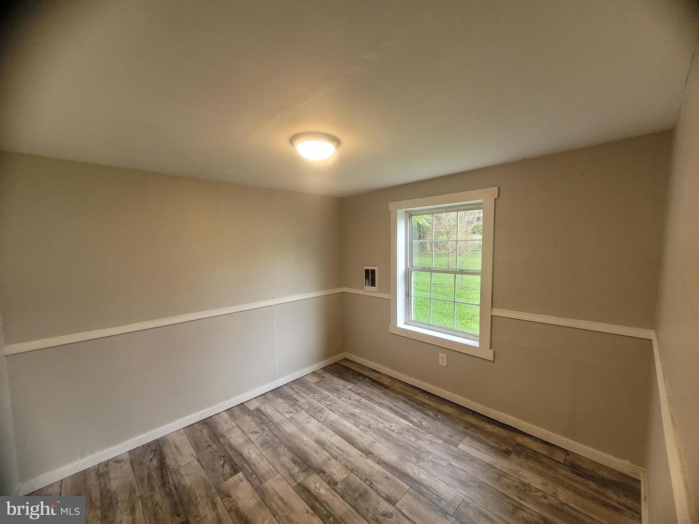 14507 Cedar St Property Photo 16
