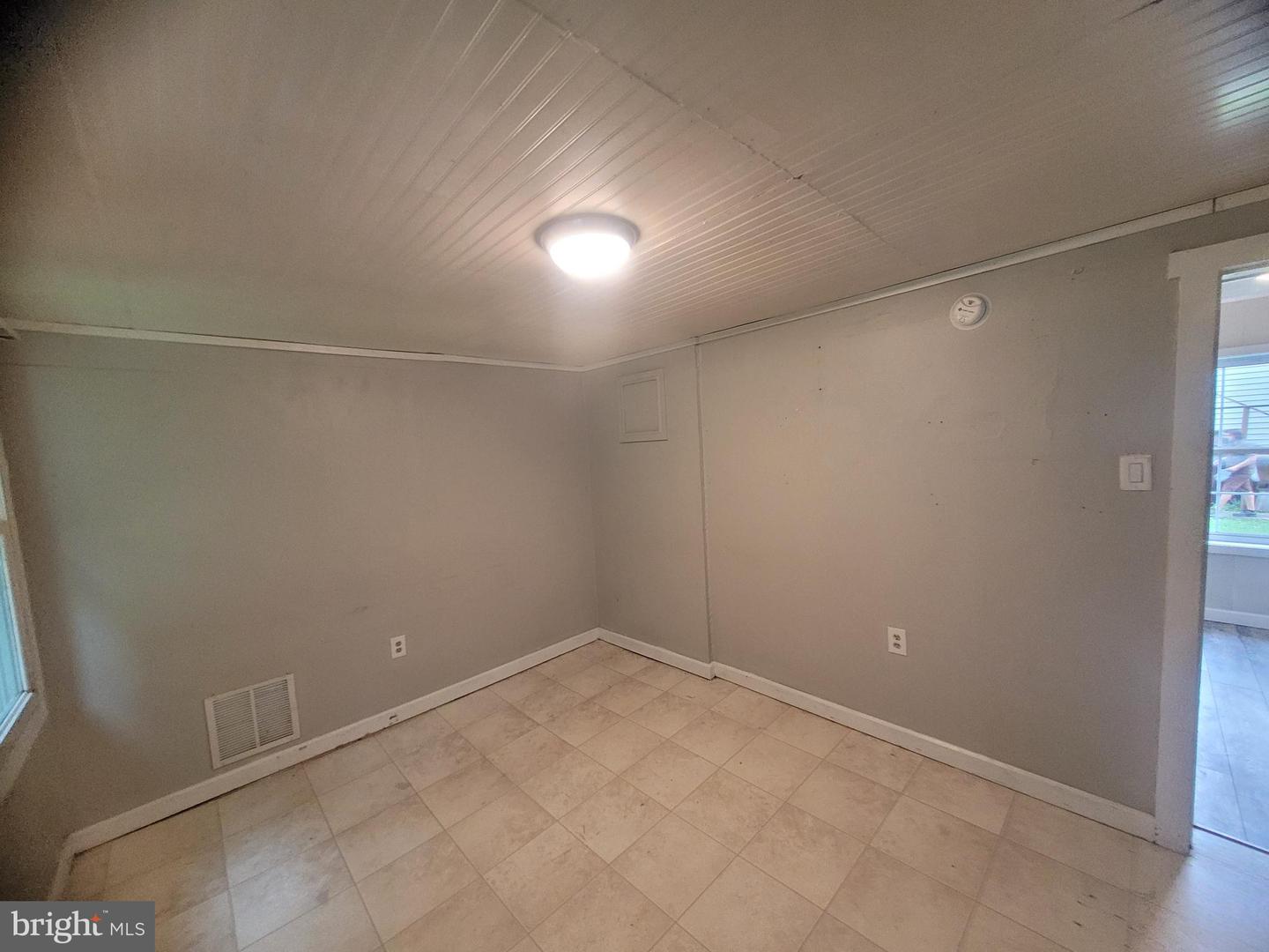 14507 Cedar St Property Photo 21