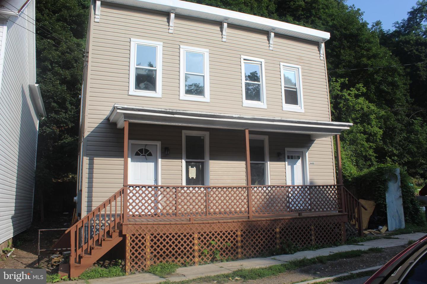 446-448 GOETHE ST Property Photo 1