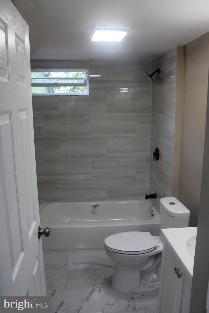 446-448 Goethe St Property Photo 30