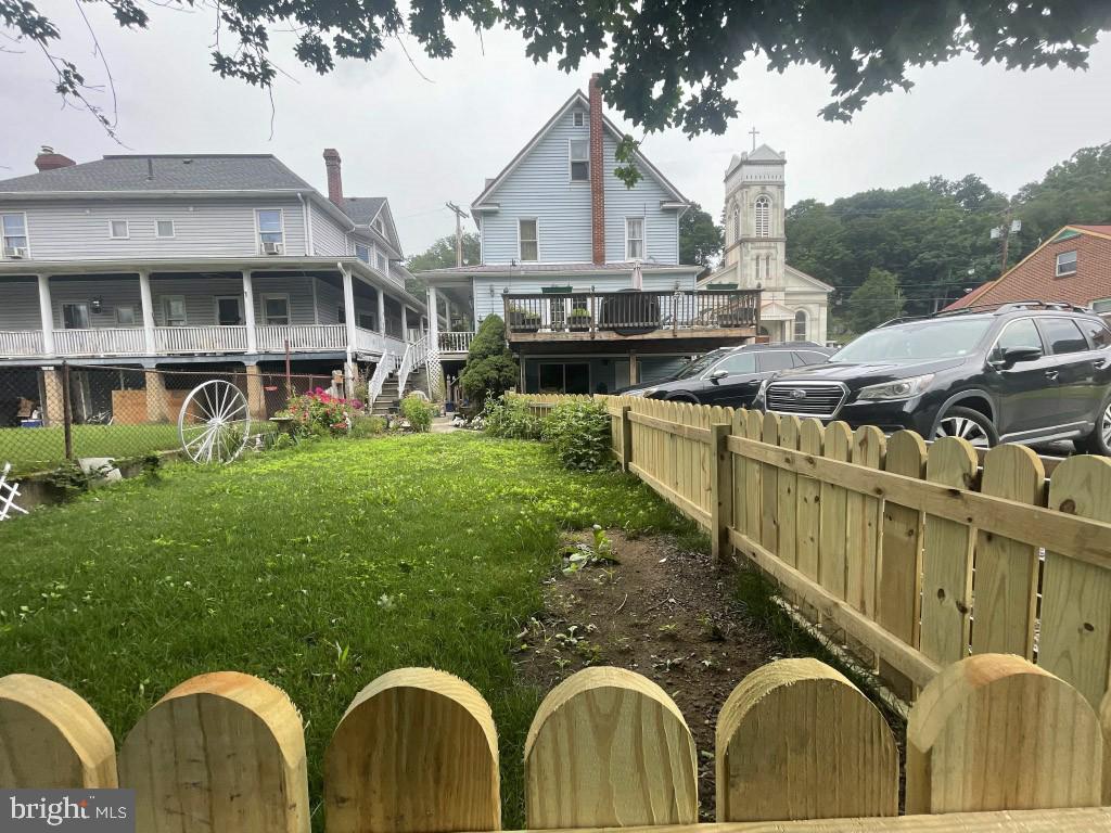 122 Church St Property Photo 2