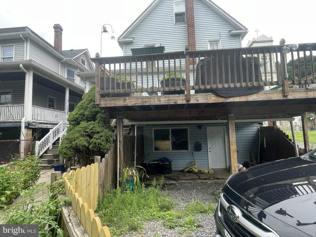 122 Church St Property Photo 3