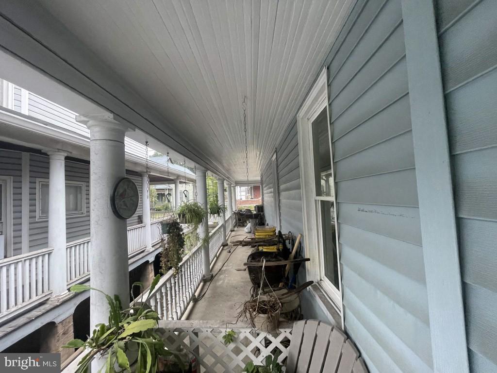 122 Church St Property Photo 5