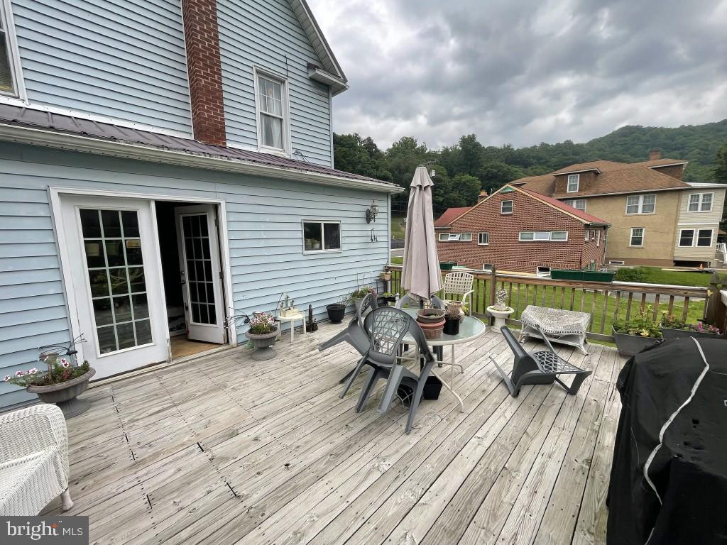 122 Church St Property Photo 7