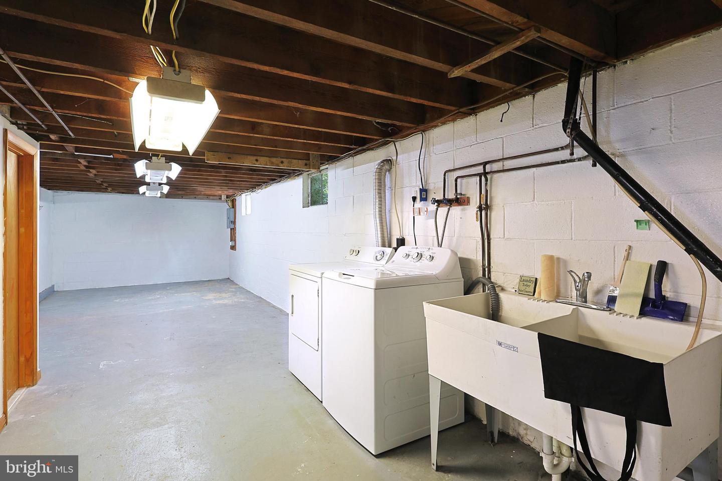 100 Braddock Rd Property Photo 16