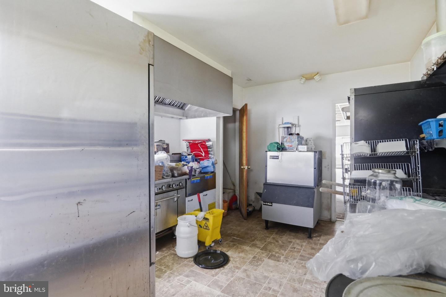 14811 Broadway Property Photo 8