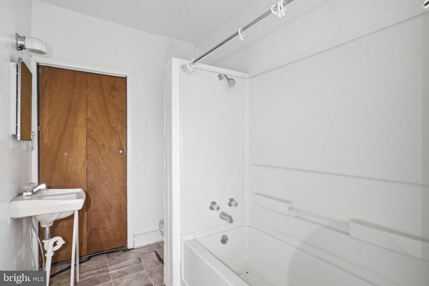 14811 Broadway Property Photo 26