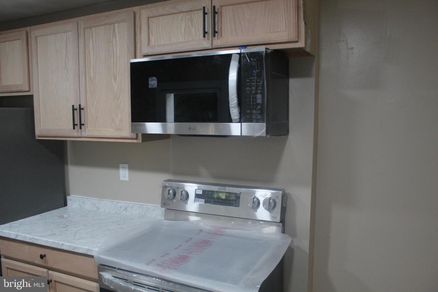446 Goethe St Property Photo 8