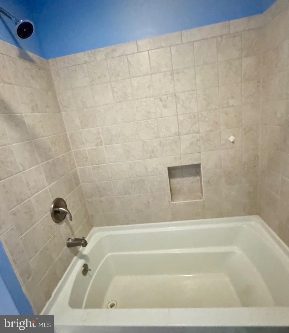 21 Centennial St Property Photo 23