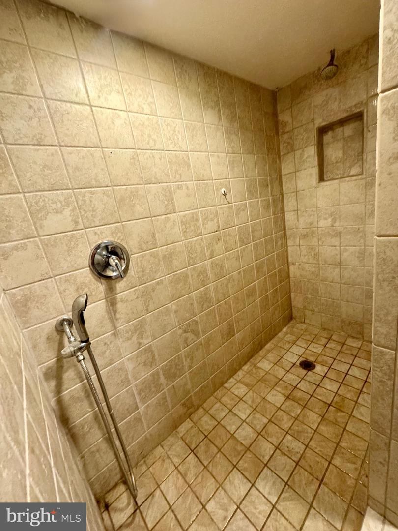 21 Centennial St Property Photo 25